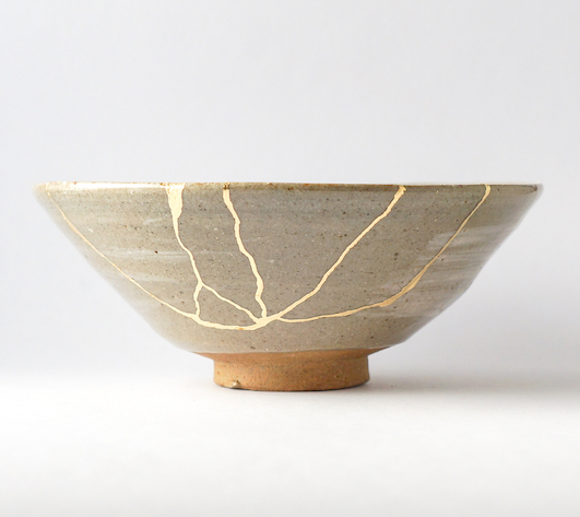 Kintsugi, gerepareerde schaal